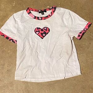 DELIA’s super cutesy leopard crop top